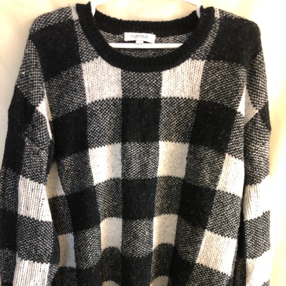 Women’s Oversized Pullover (Polyester/Wool blend) - Picture 2 of 7